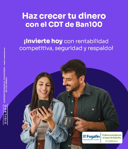 Pareja feliz abre CDT en línea desde su celular